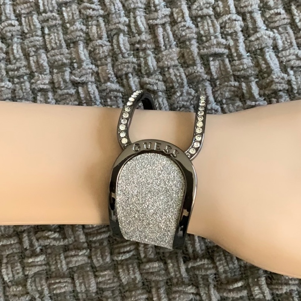 Guess bangle